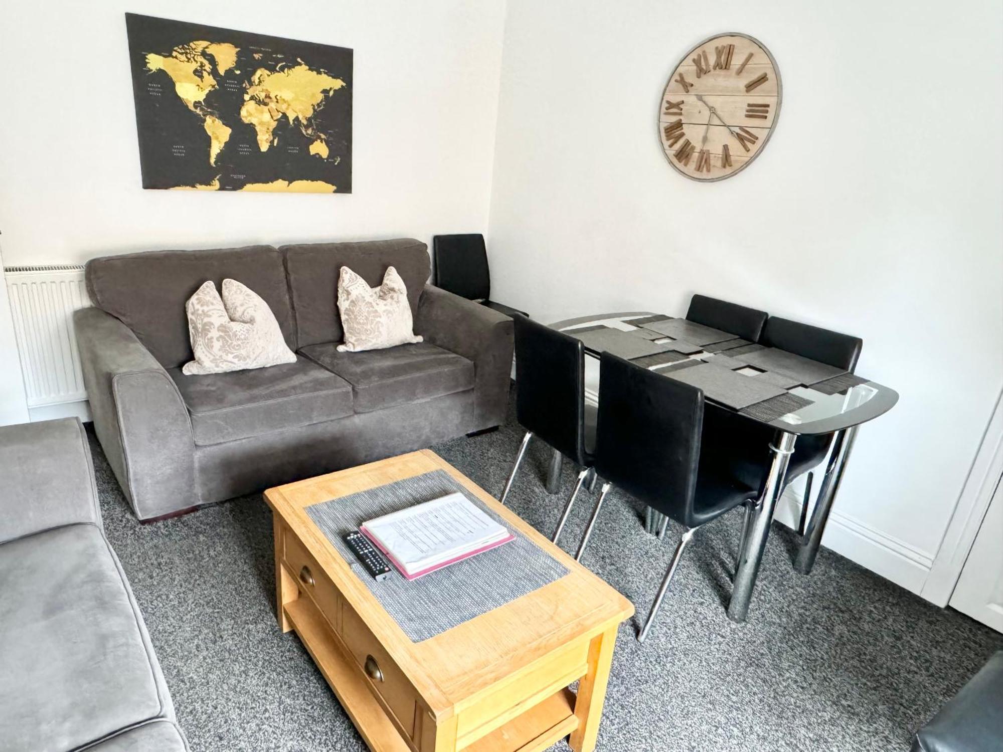 אינברנס Riverside Townhouse מראה חיצוני תמונה