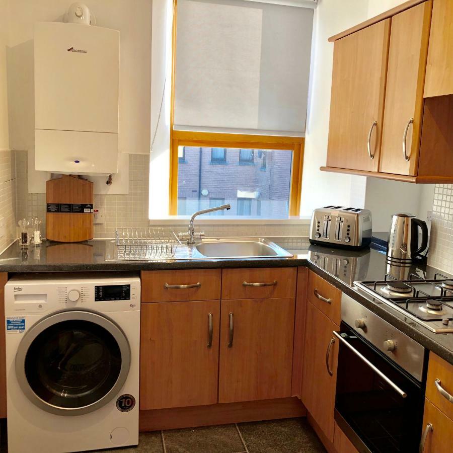 אינברנס Riverside Townhouse מראה חיצוני תמונה