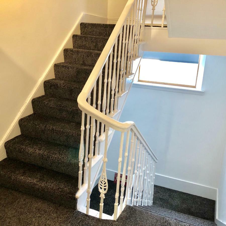אינברנס Riverside Townhouse מראה חיצוני תמונה
