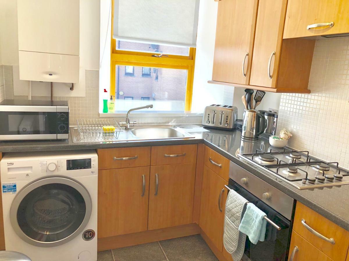 אינברנס Riverside Townhouse מראה חיצוני תמונה